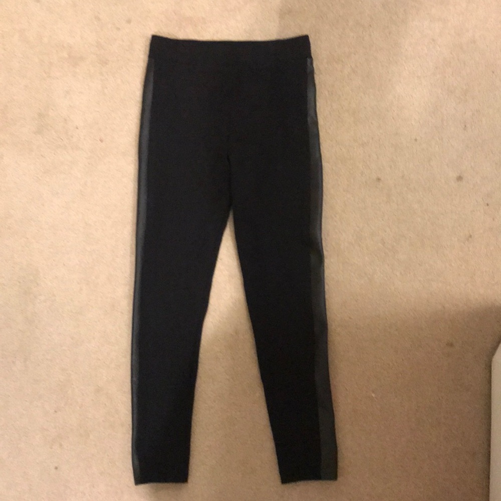 Trendy Aqua leggings w/faux leather trim